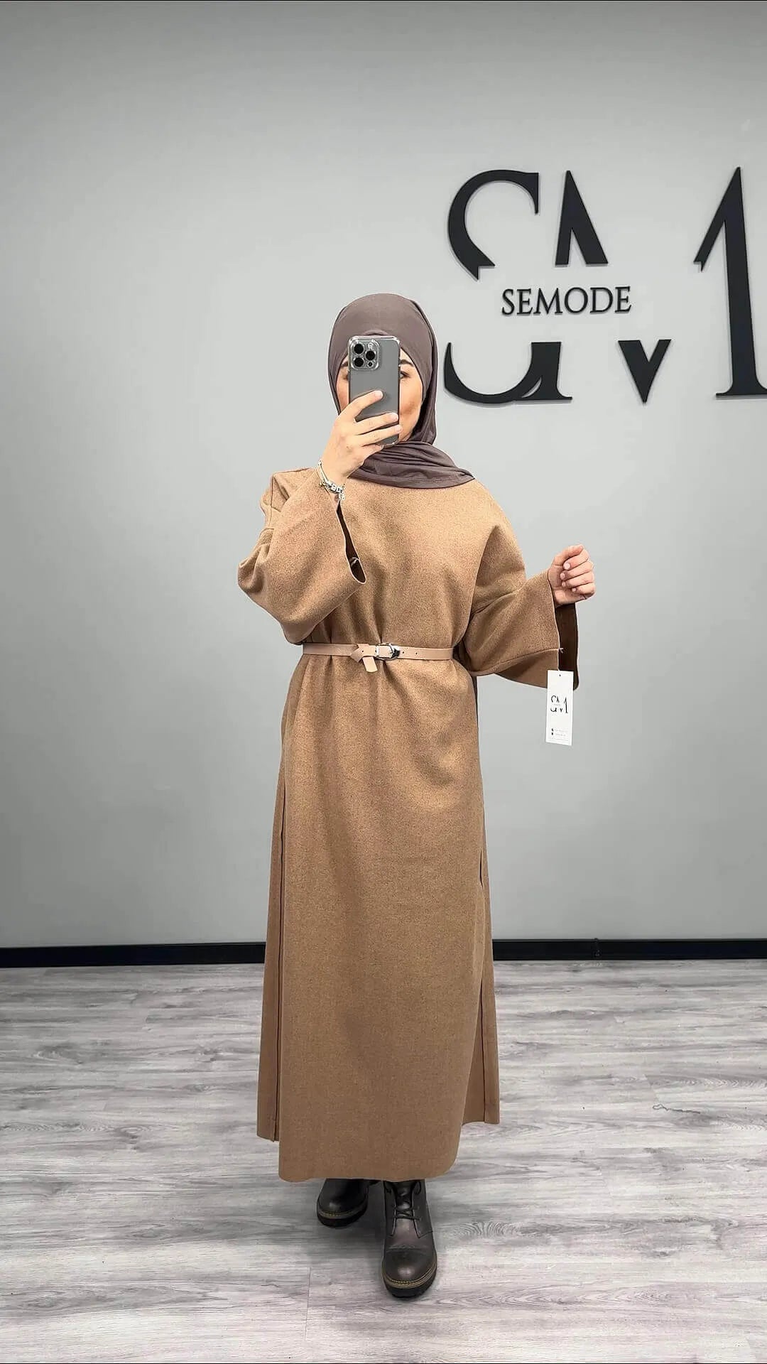 Betty Kleid Beige - Semode