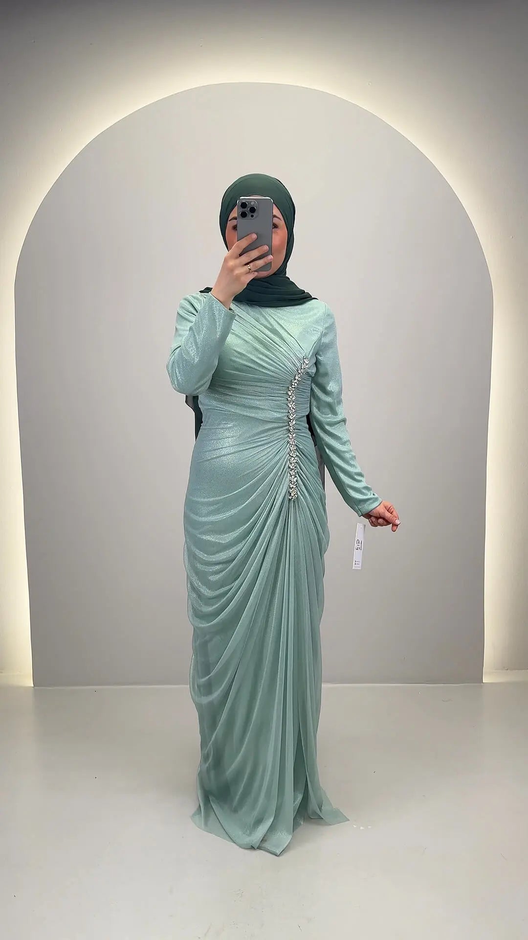 Velina Abiye Mint