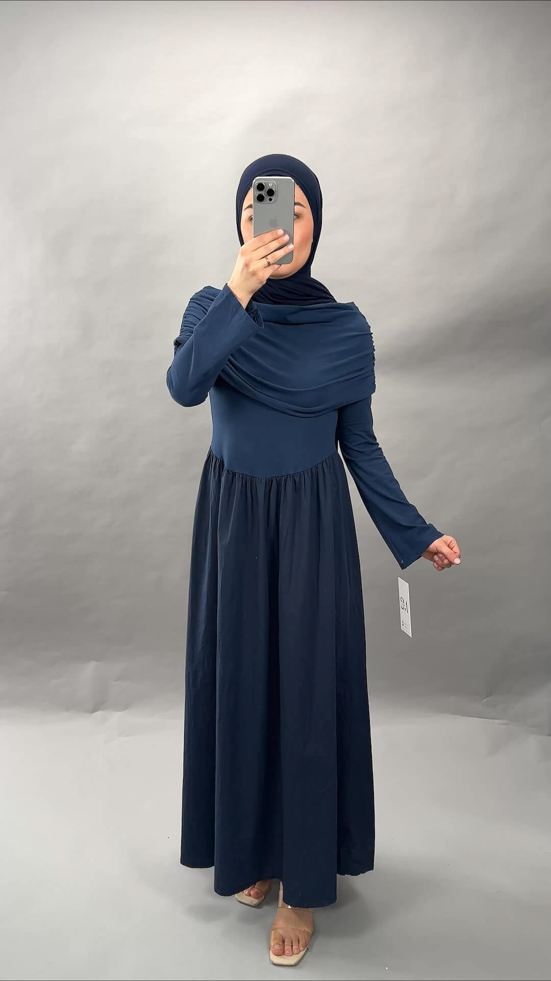 Yelena Kleid Dunkelblau