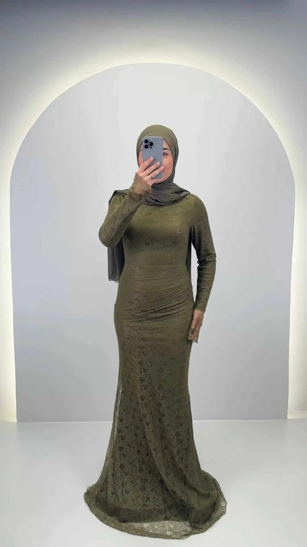 Liora Abiye Yeşil ve HIJAB ile