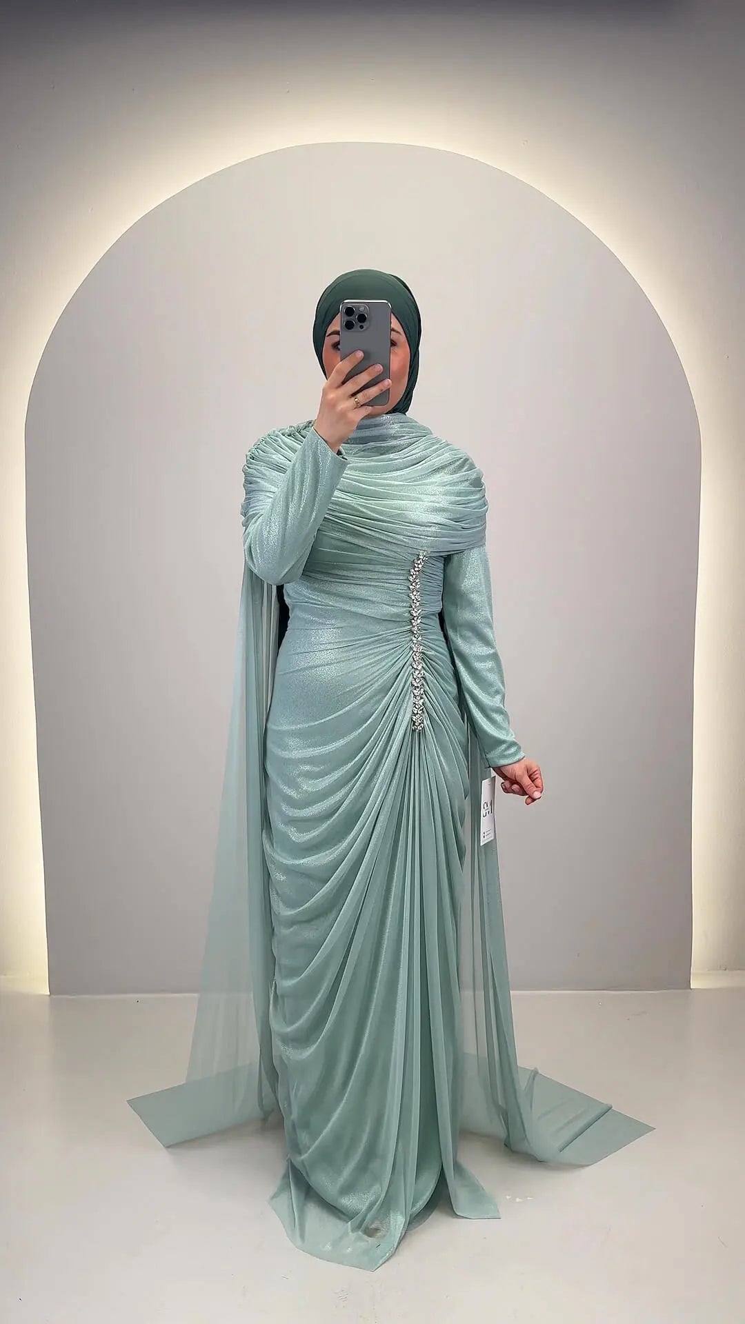 Velina Abiye Mint